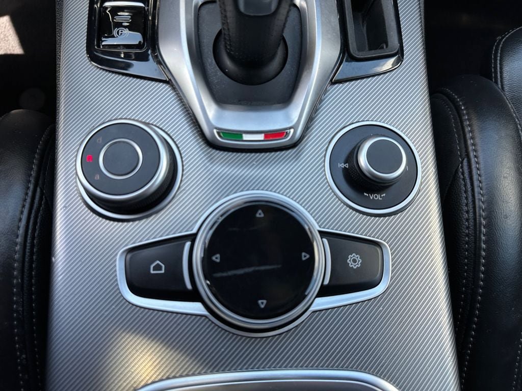 Used 2021 Alfa Romeo Stelvio Ti Sport AWD/4WD image 20