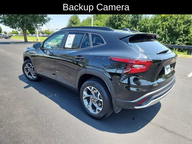 Used 2024 Chevrolet Trax LT w/ Driver Confidence Package FWD image 5