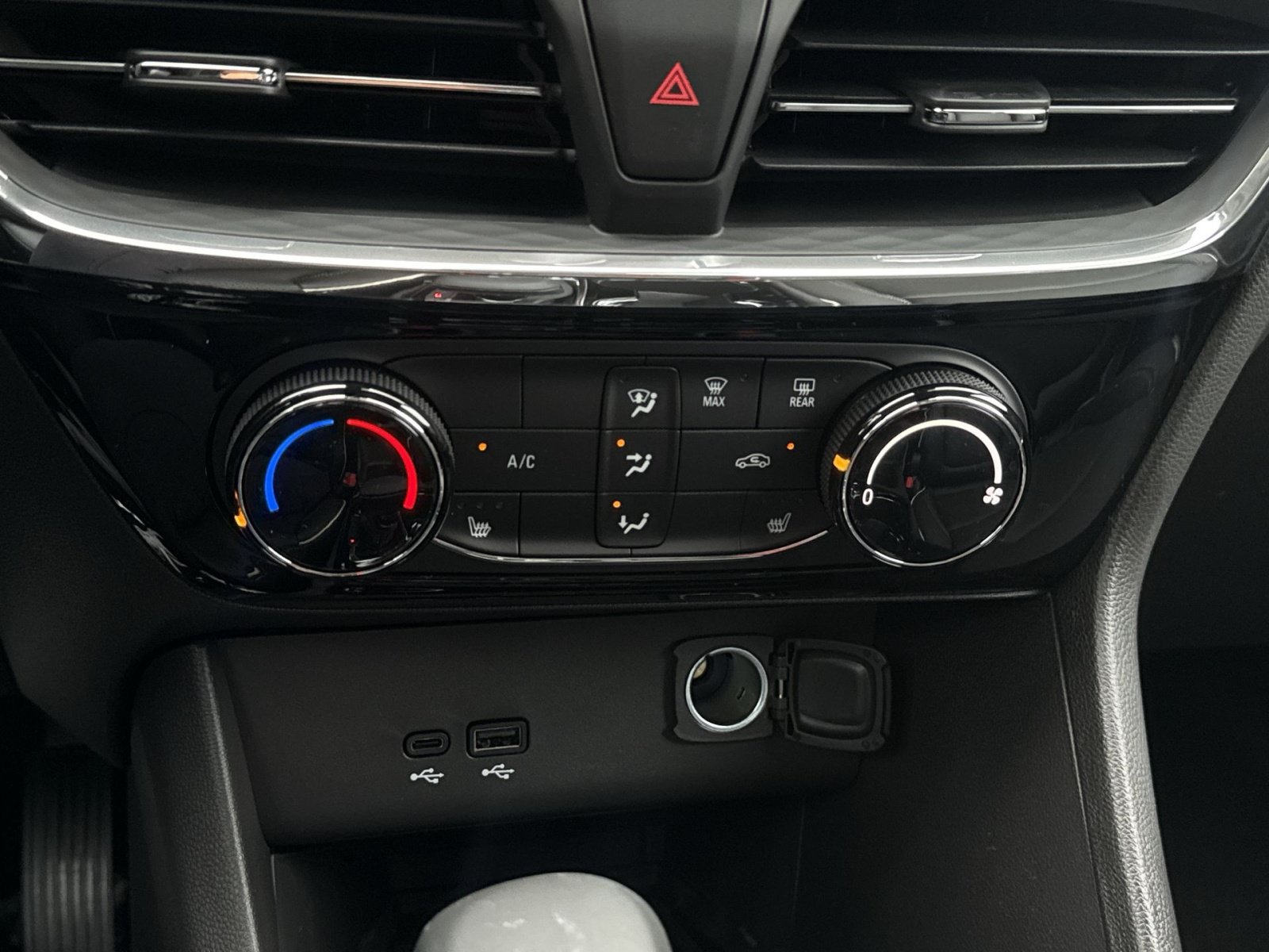 New 2026 Buick Encore GX Sport Touring w/ Studio Series AWD/4WD image 19