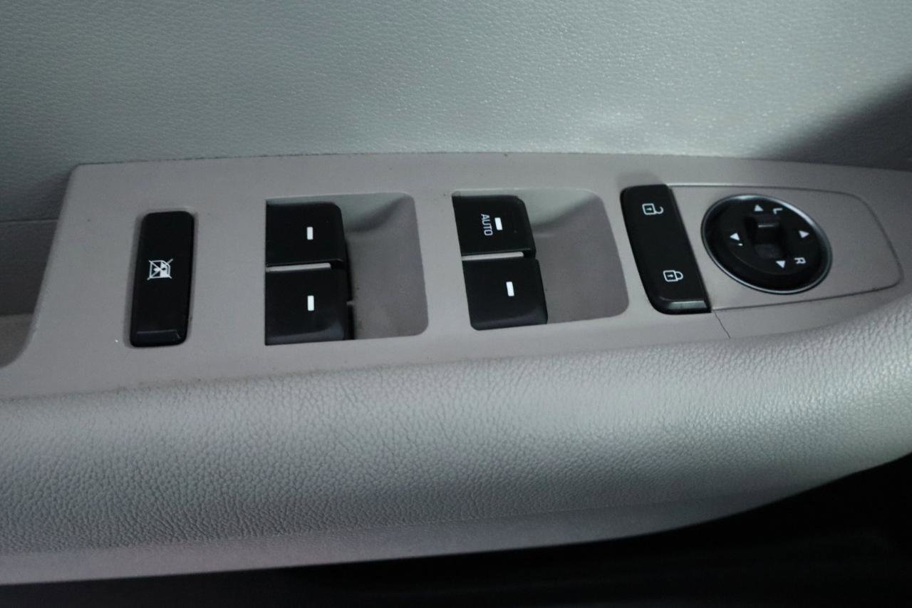 Used 2016 Hyundai Sonata SE image 26