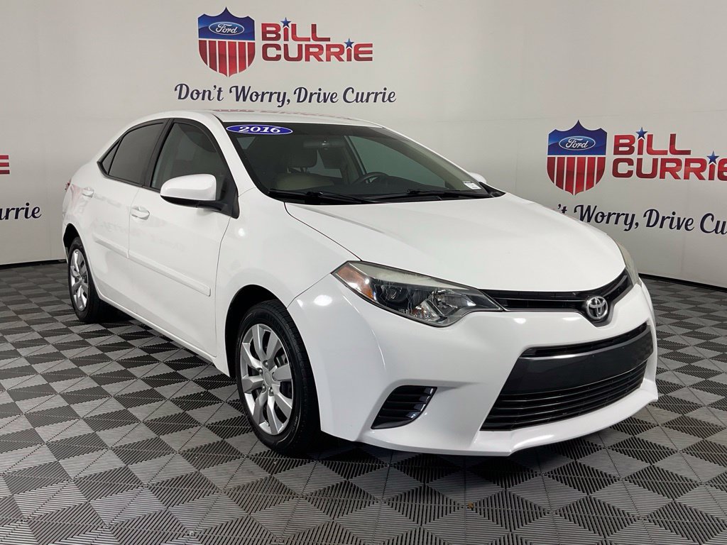 Used 2016 Toyota Corolla LE FWD image 1