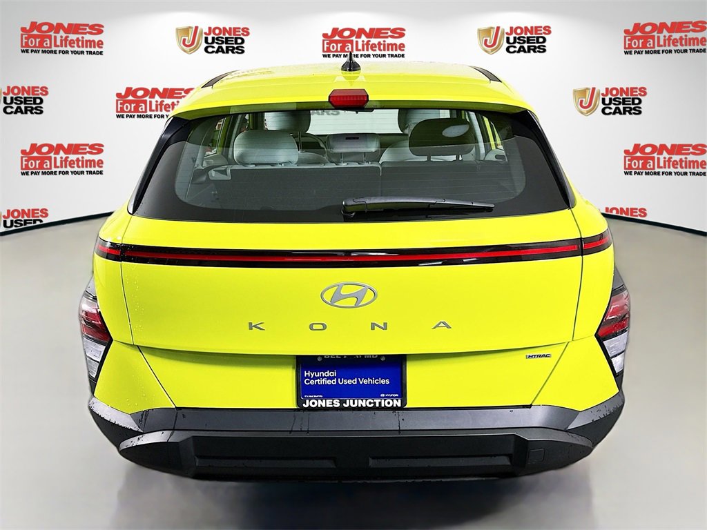 Certified 2025 Hyundai Kona SE image 14