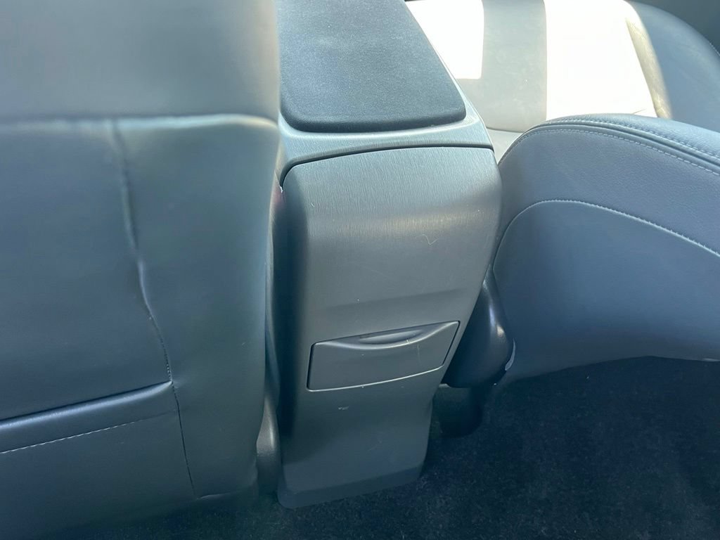 Used 2012 Toyota Prius V Five FWD image 16