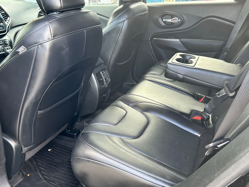 Used 2019 Jeep Cherokee Limited image 45