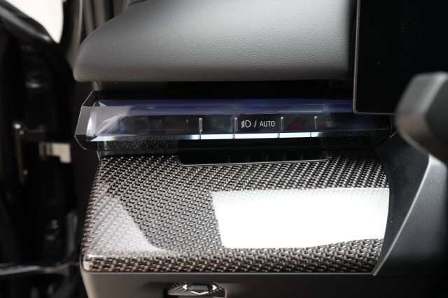 Used 2025 BMW M5 w/ Executive Package image 35