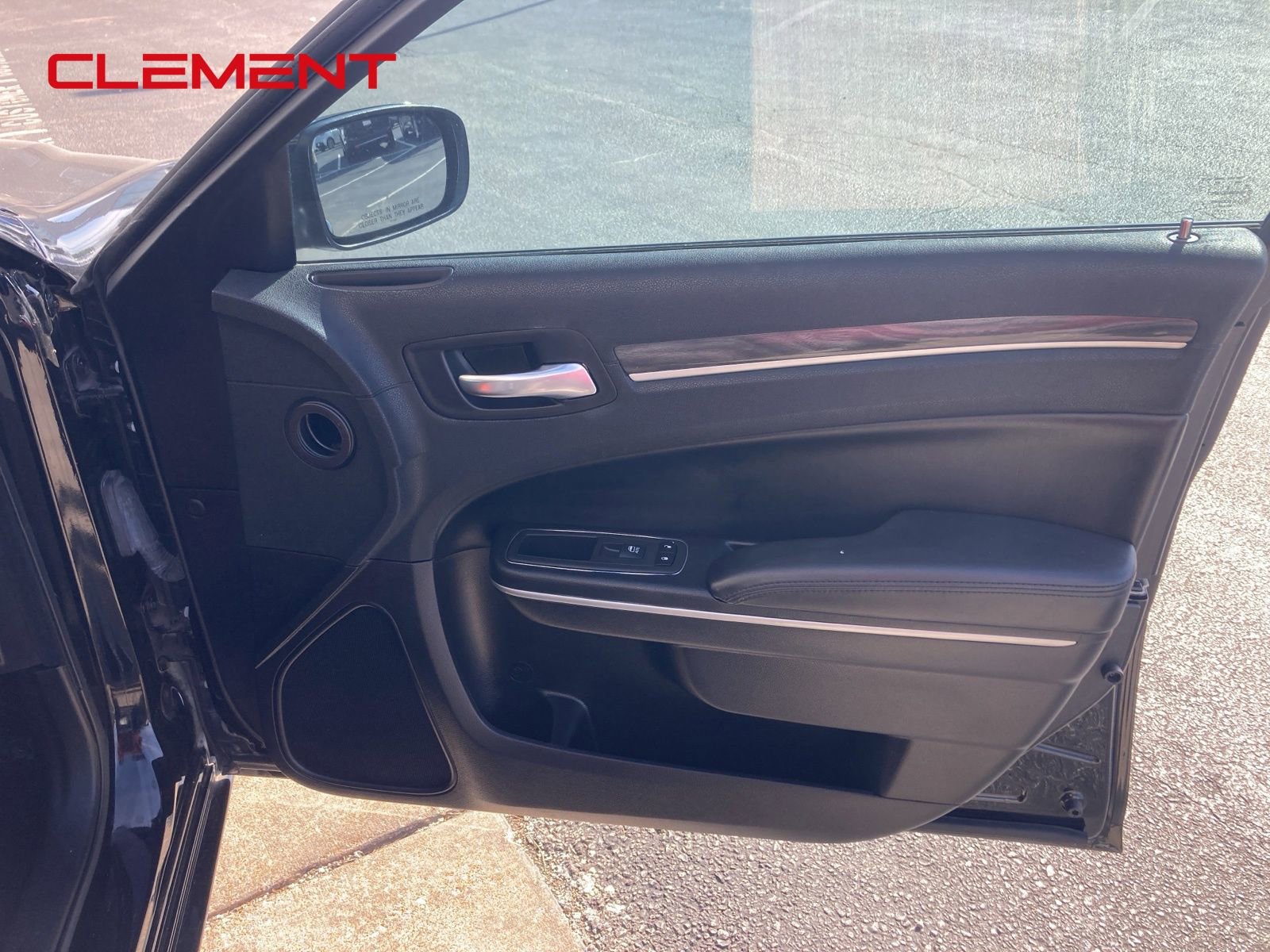 Used 2021 Chrysler 300 Touring image 54