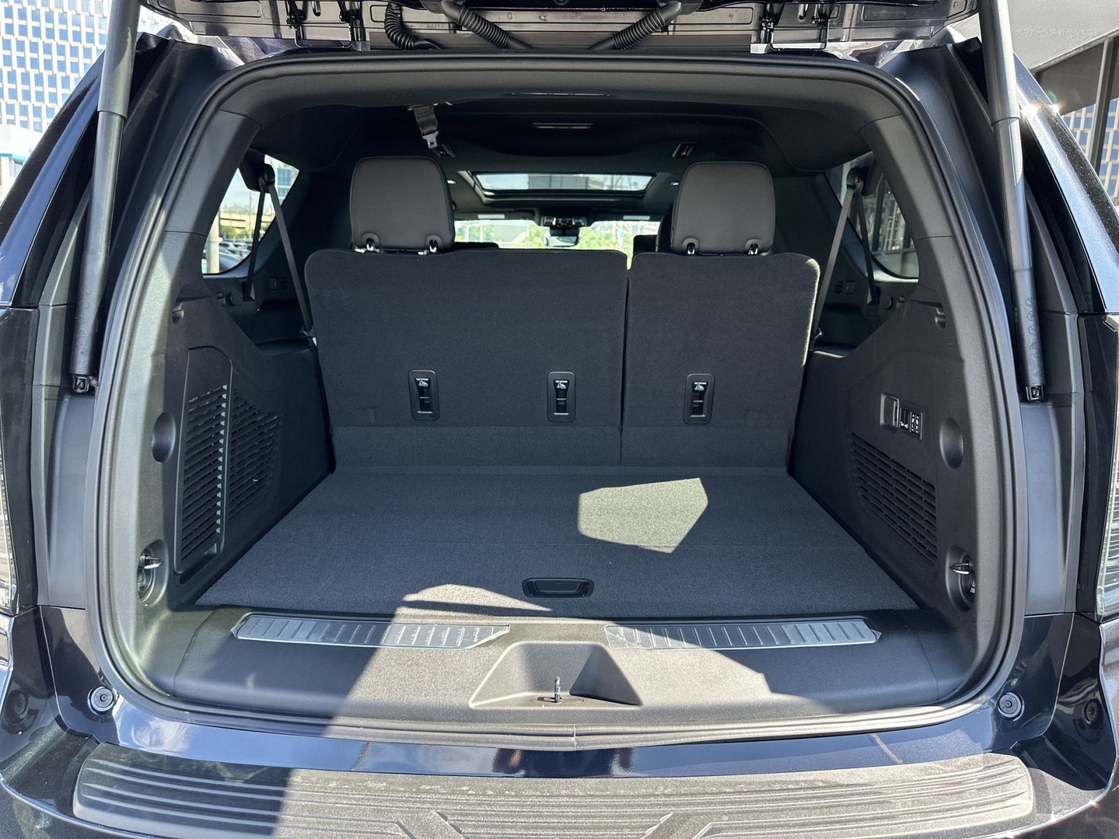 New 2026 Chevrolet Suburban High Country AWD/4WD image 27