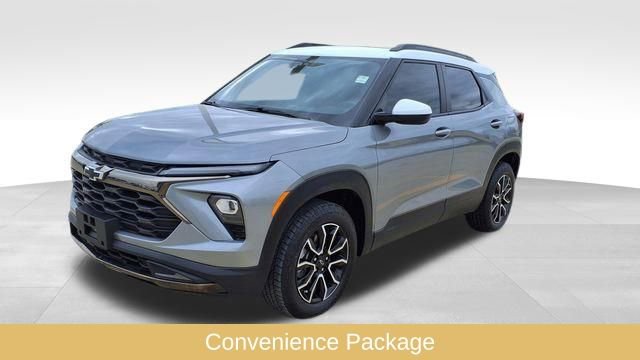 Used 2025 Chevrolet TrailBlazer ACTIV w/ Convenience Package image 3