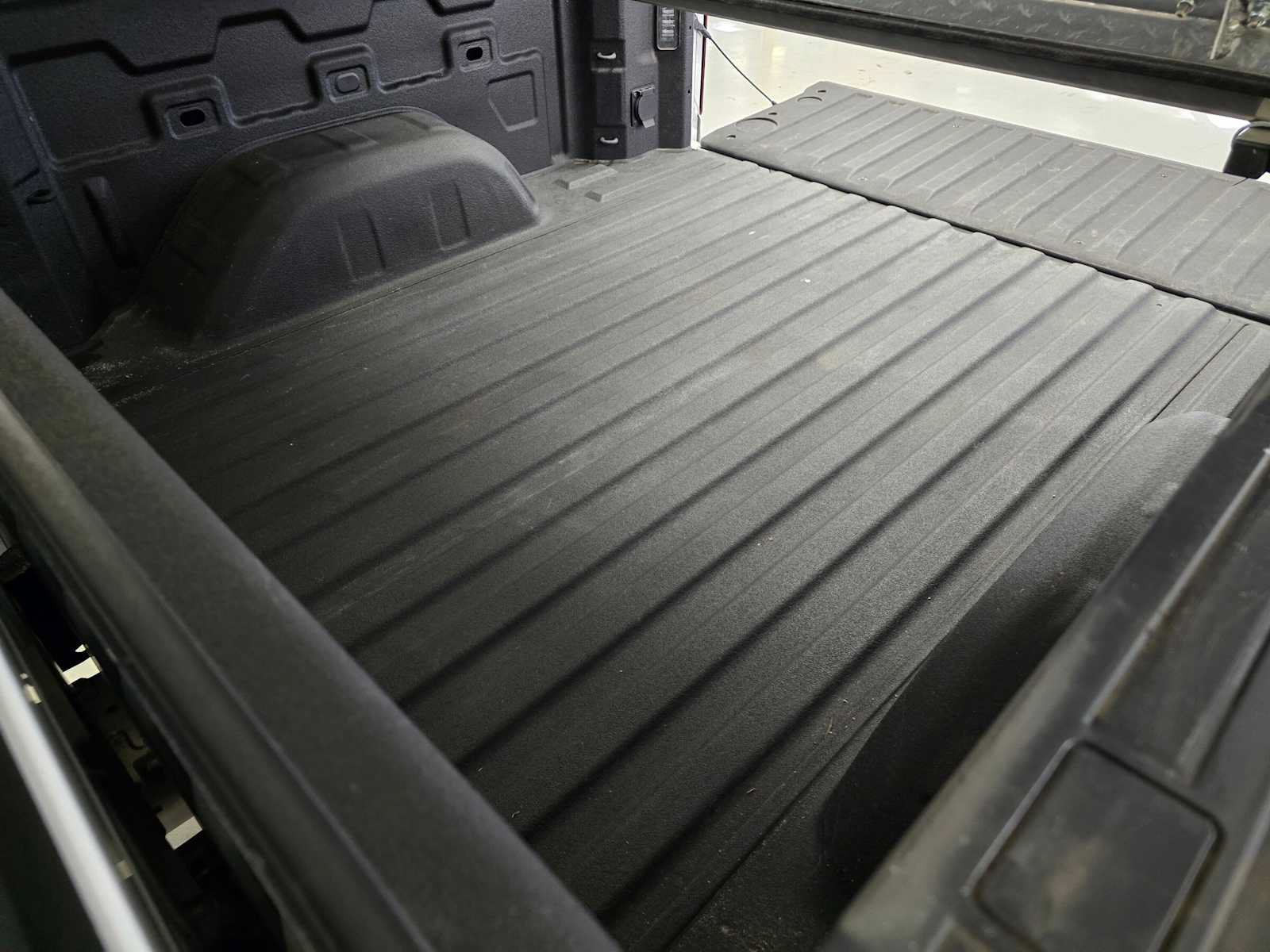 Used 2020 Chevrolet Silverado 1500 LT Trail Boss AWD/4WD image 14