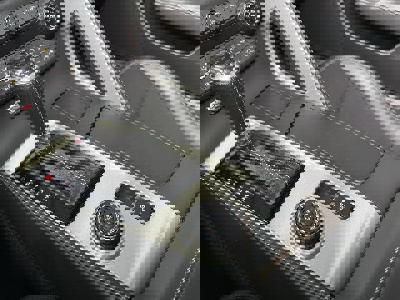 Used 2015 Chevrolet Corvette Z06 w/ 3LZ Preferred Equipment Group image 22