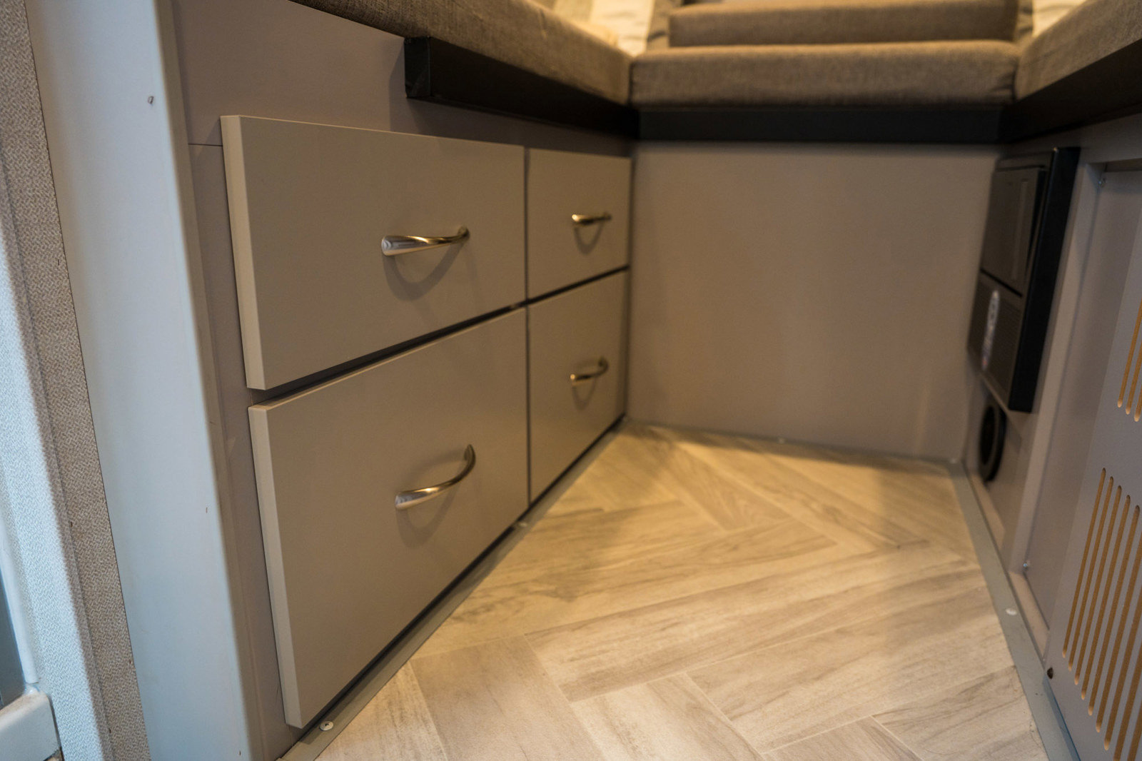 Used 2023 Mercedes-Benz Sprinter 4500 image 25