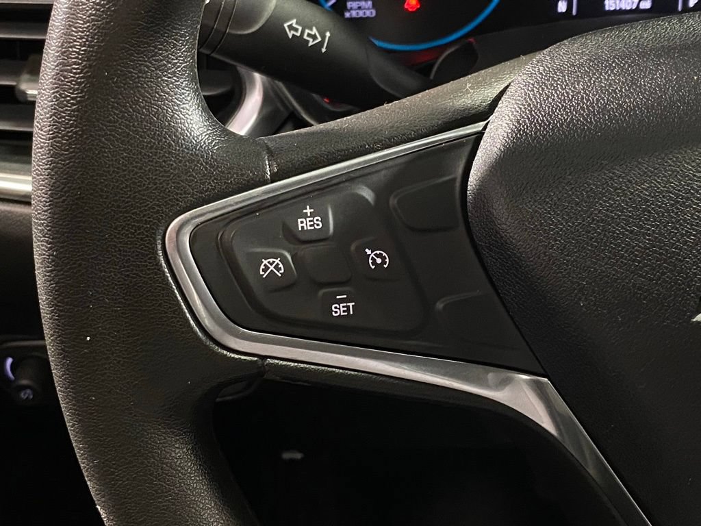 Used 2018 Chevrolet Equinox LS FWD image 32
