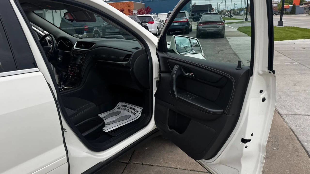 Used 2014 Chevrolet Traverse LT FWD image 17