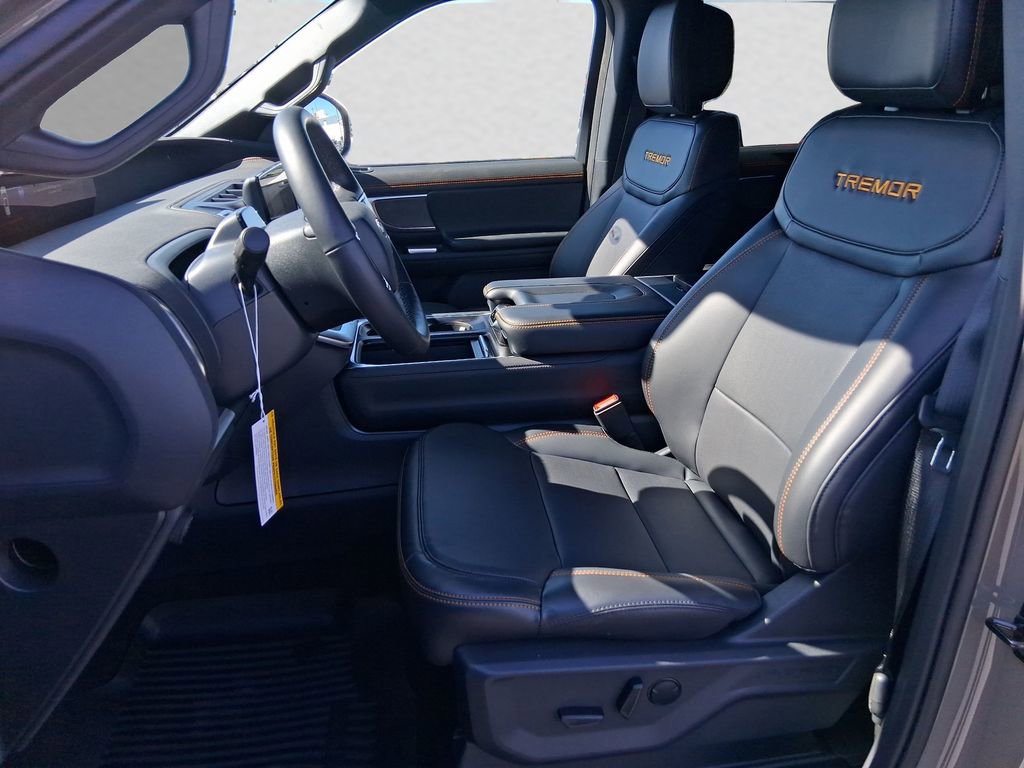 New 2026 Ford Expedition Tremor image 16