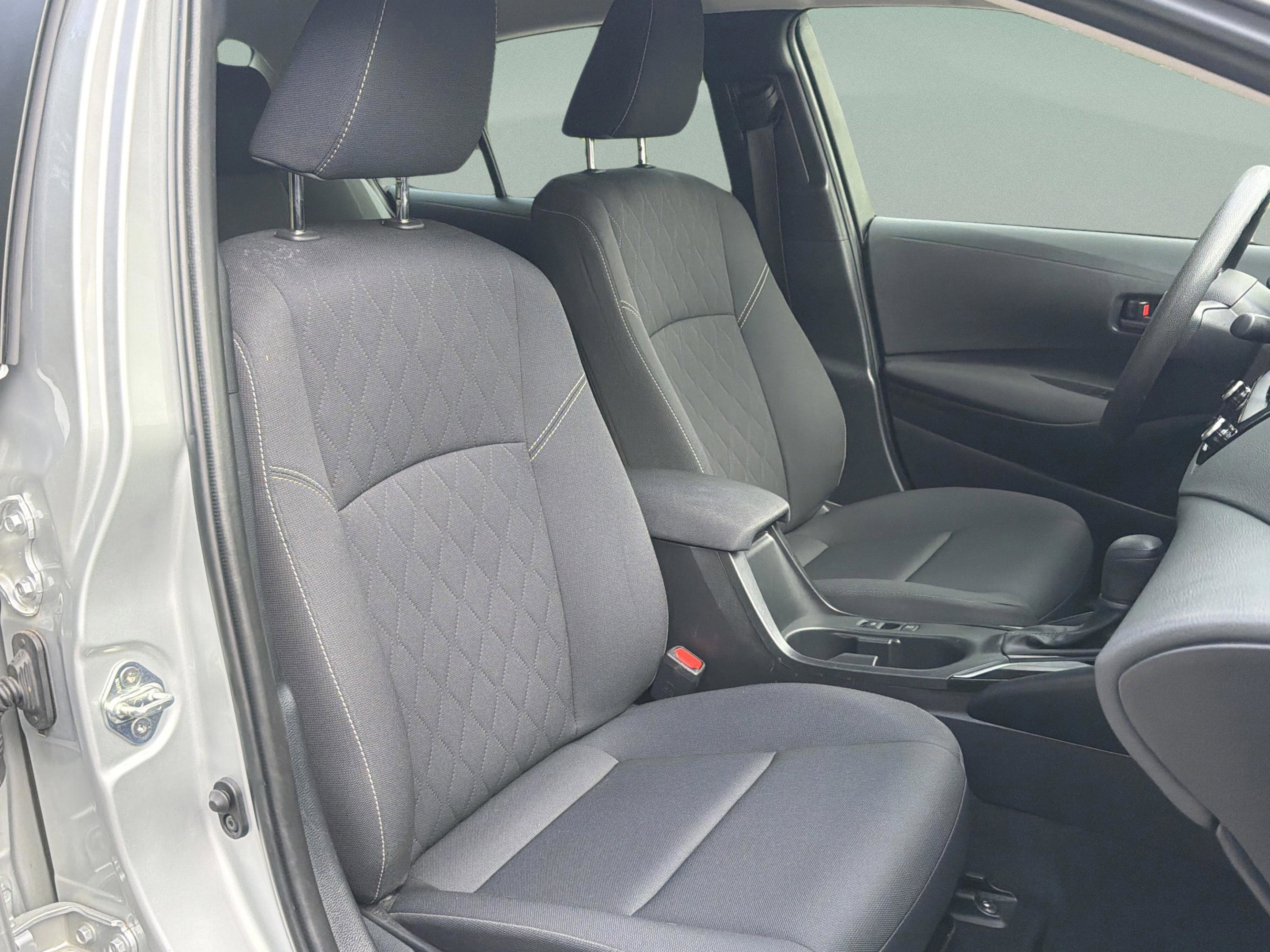 Used 2024 Toyota Corolla LE FWD image 11