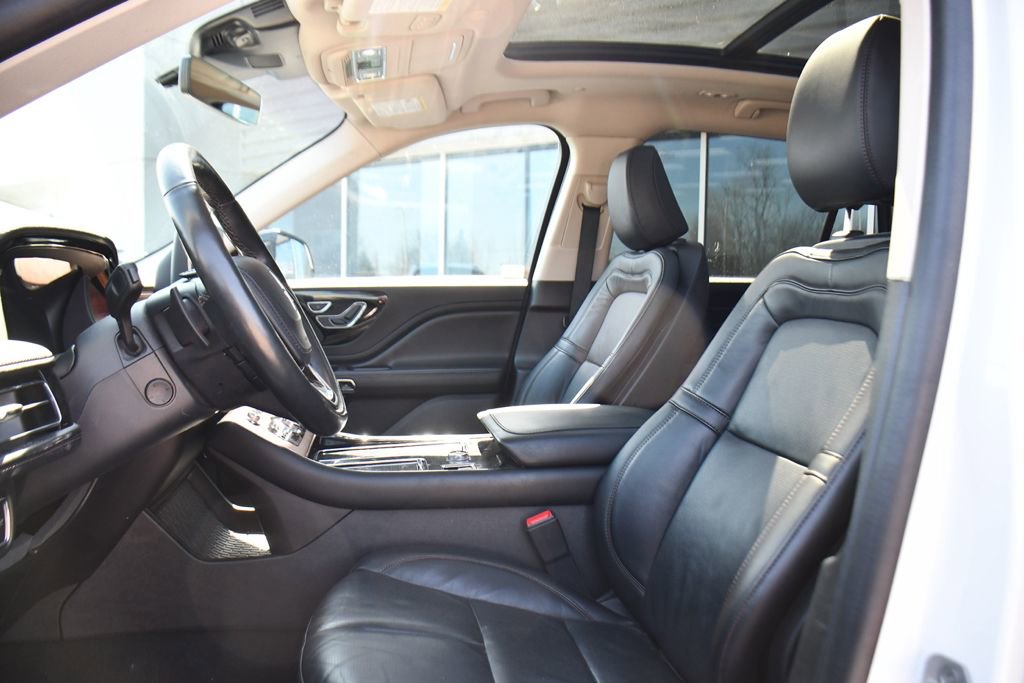 Used 2023 Lincoln Aviator Reserve w/ Class IV Trailer Tow Package image 13