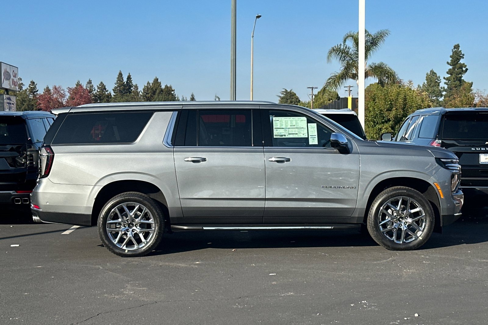 New 2026 Chevrolet Suburban Premier image 3