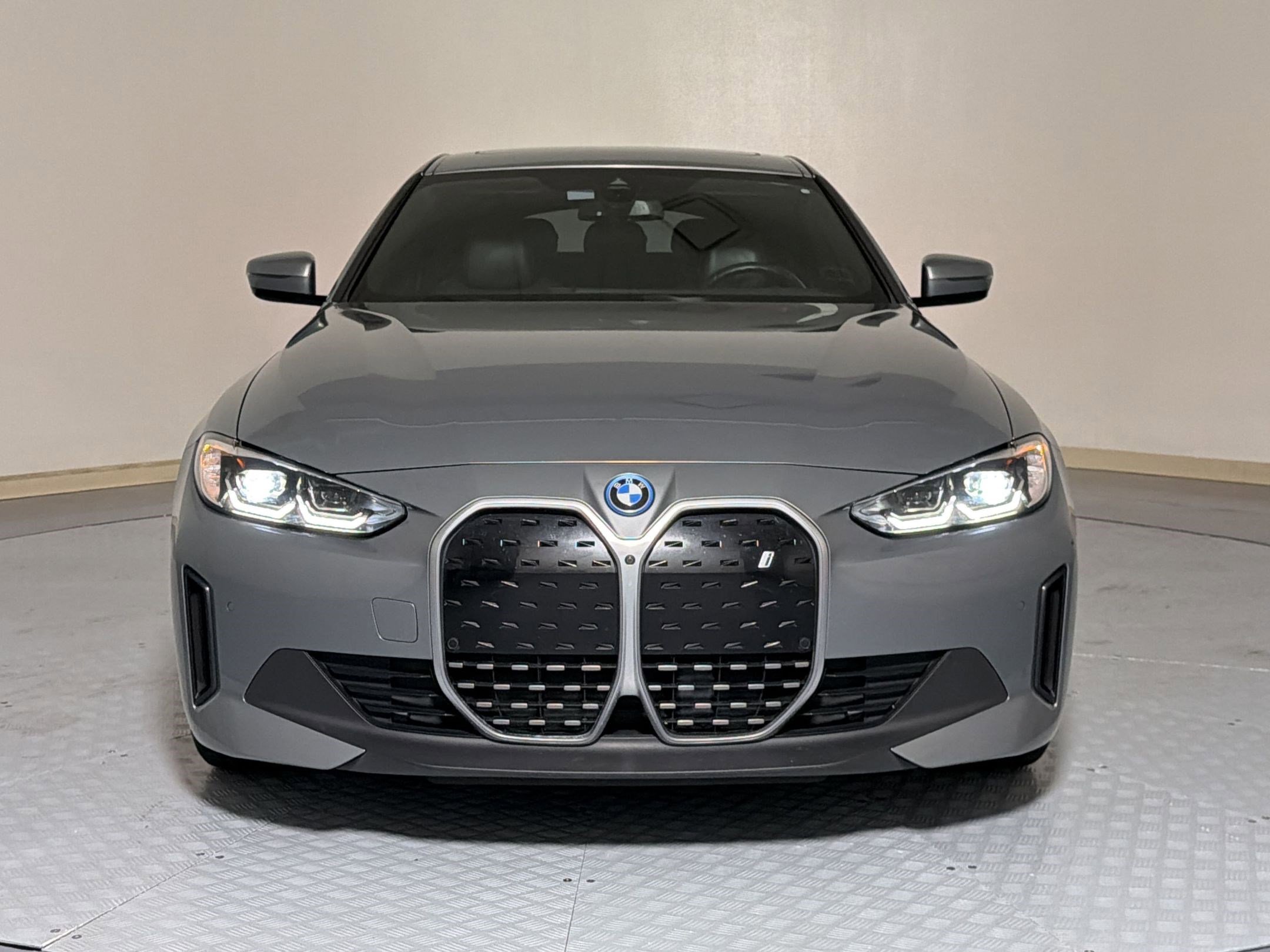 Used 2023 BMW i4 eDrive35 w/ Premium Package RWD image 5