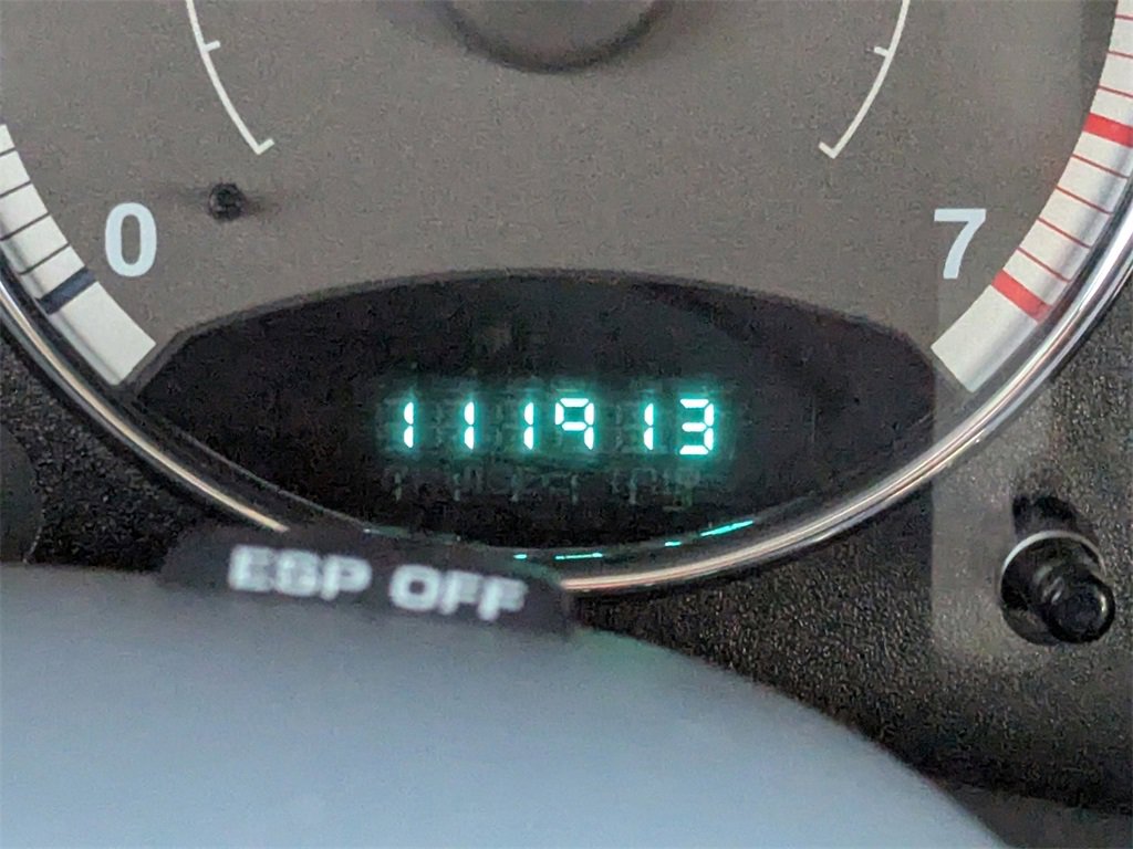 Used 2006 Jeep Liberty Limited image 2