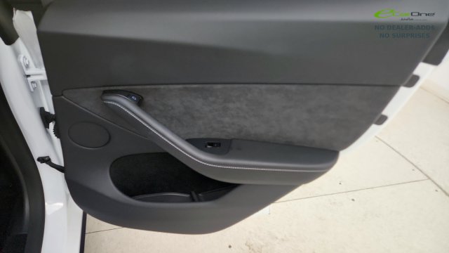 Used 2025 Tesla Model Y Performance AWD/4WD image 40