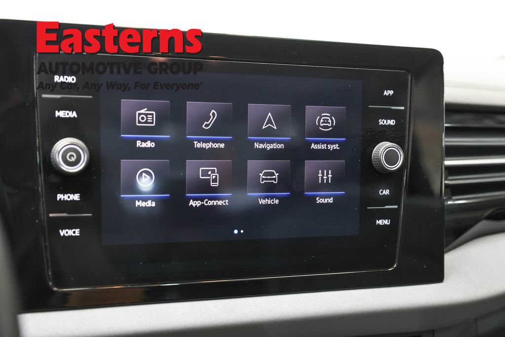 Used 2025 Volkswagen Jetta SE FWD image 19