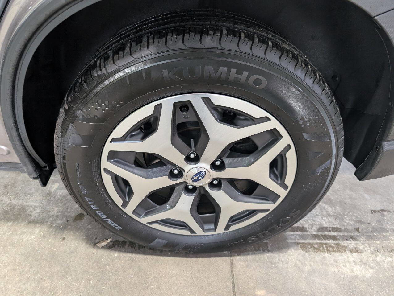 Used 2022 Subaru Forester Premium image 14