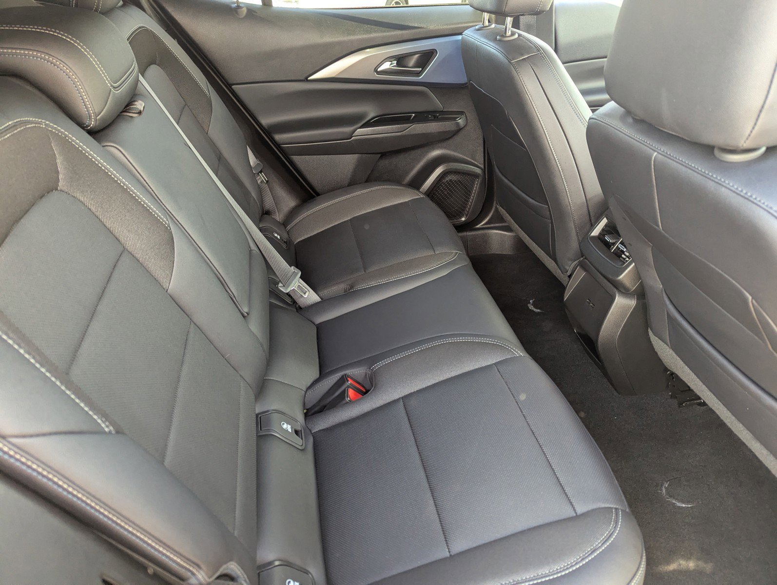 Certified 2025 Chevrolet Equinox EV LT w/ Convenience Package image 15