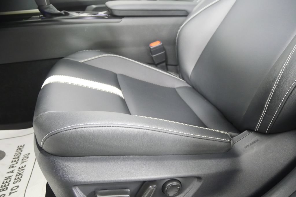 Used 2026 Toyota Camry SE w/ Multimedia Upgrade Package FWD image 9