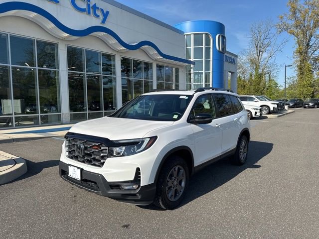Used 2024 Honda Passport TrailSport image 4