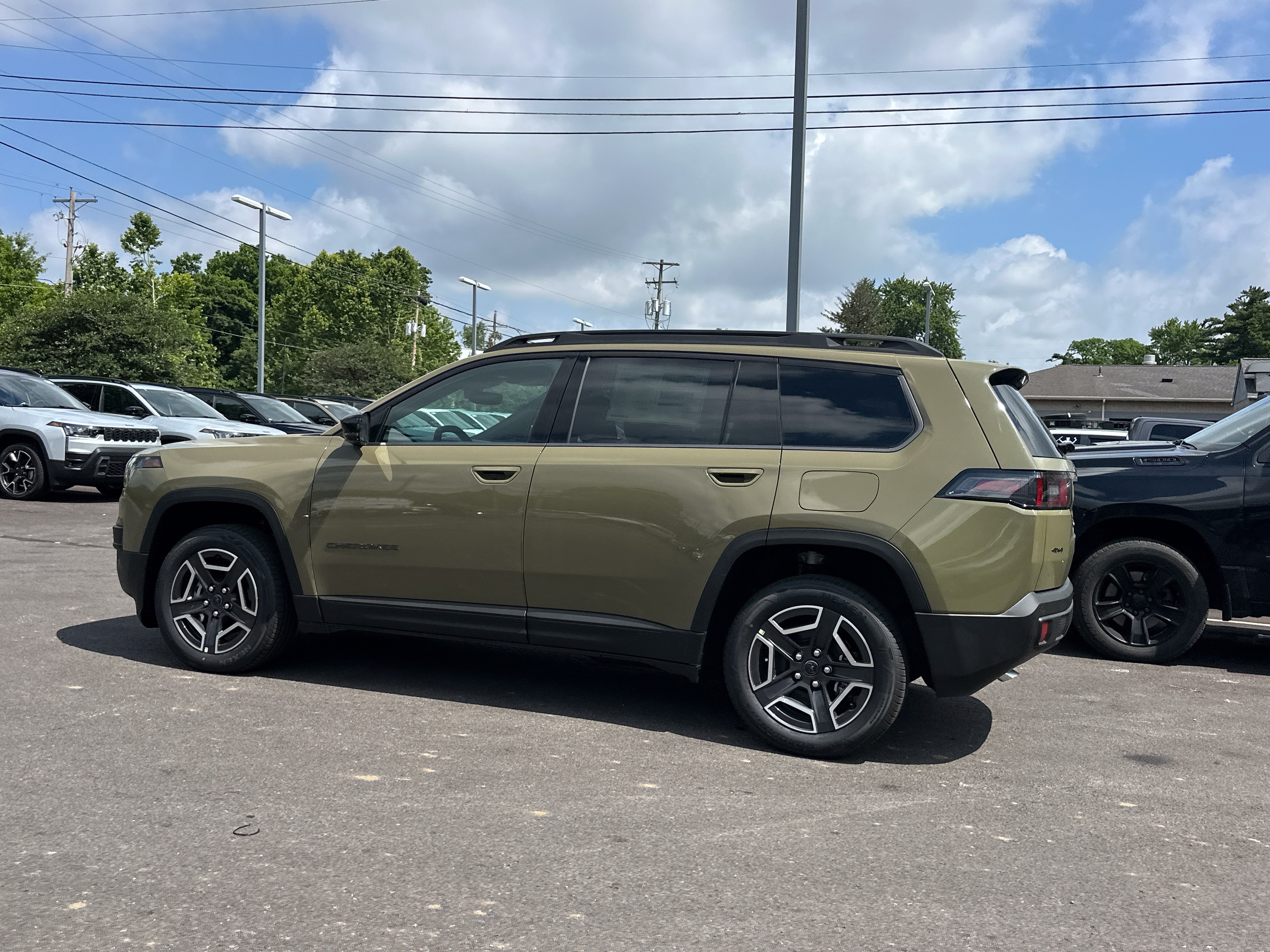 New 2026 Jeep Cherokee Limited AWD/4WD image 23