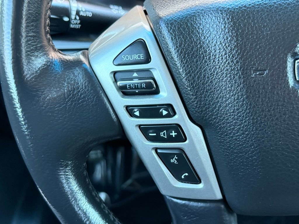 Used 2019 Nissan Titan SV w/ SV Convenience Package image 26