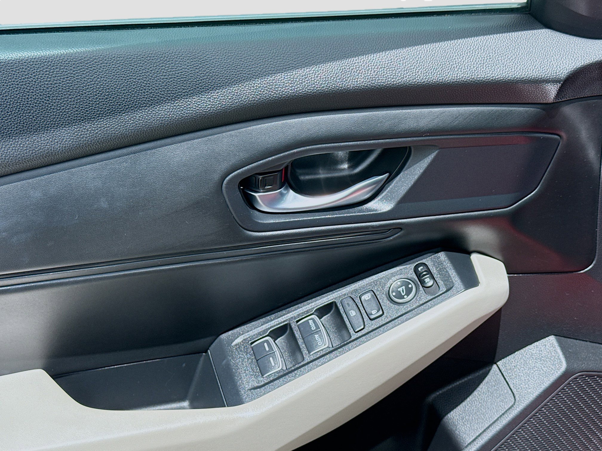 Certified 2023 Honda Accord EX image 16