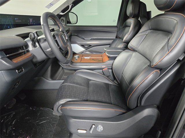 New 2025 Lincoln Navigator L Black Label image 7
