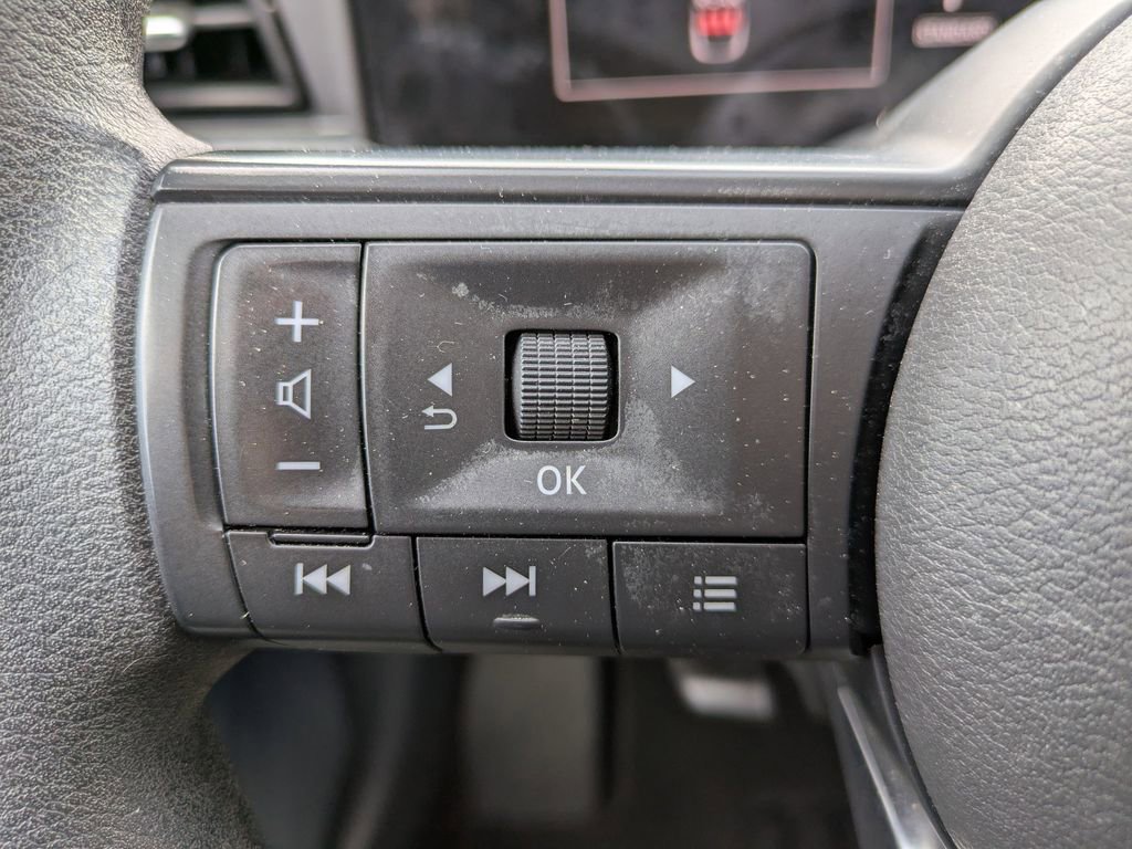Certified 2025 Nissan Kicks SV w/ Charging Package AWD/4WD image 24