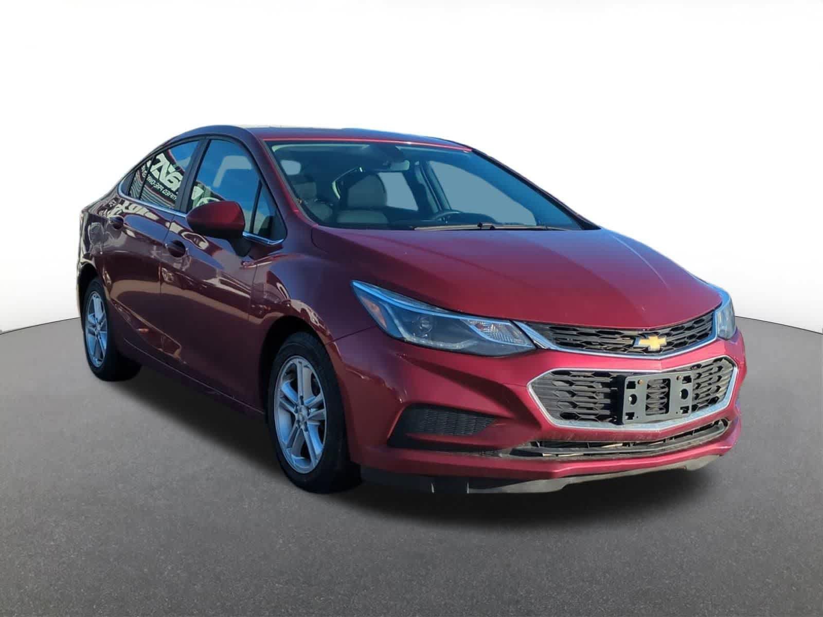 Used 2017 Chevrolet Cruze LT w/ Sun And Sound Package FWD image 8