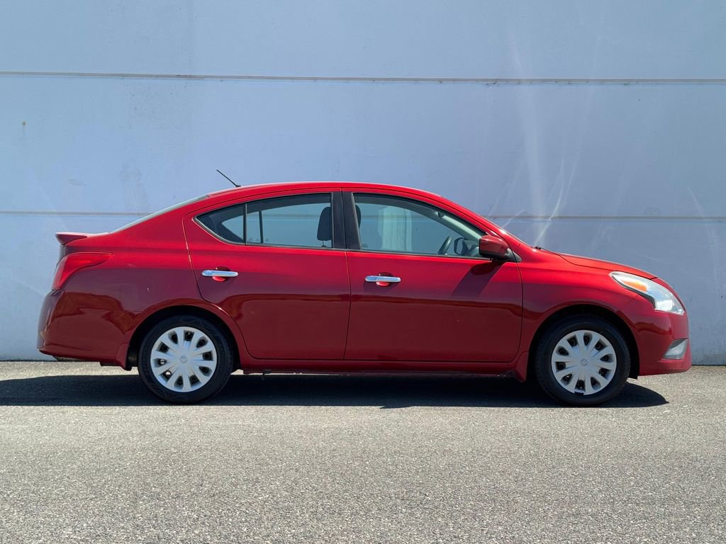 Used 2015 Nissan Versa SV FWD image 8