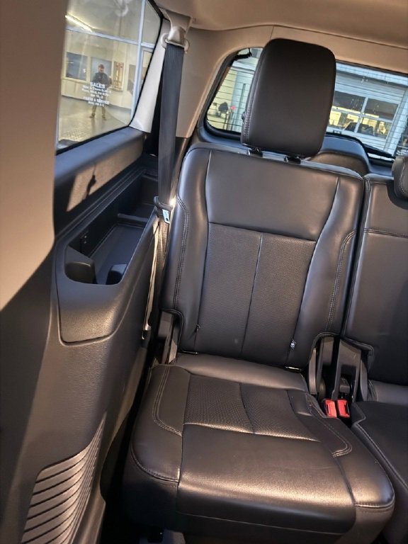 Used 2024 Ford Expedition Max XLT image 21