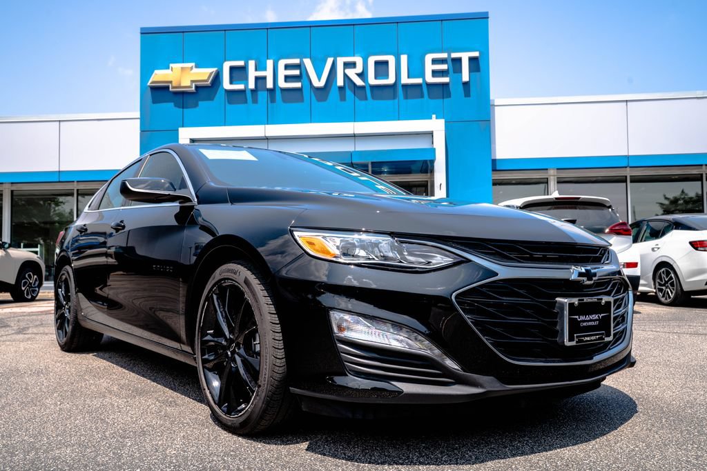 Used 2023 Chevrolet Malibu LT w/ Midnight Edition FWD image 1