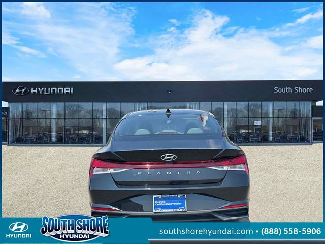 Certified 2023 Hyundai Elantra SE FWD image 7