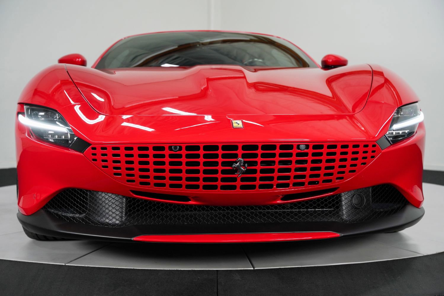Used 2022 Ferrari Roma image 15