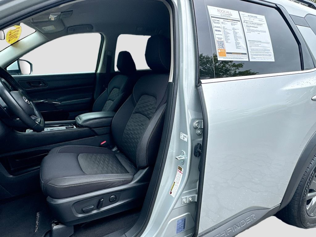 Used 2023 Nissan Pathfinder SV AWD/4WD image 22