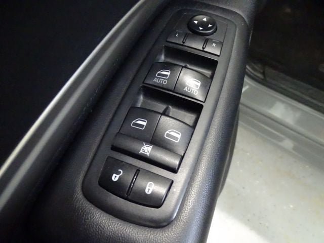 Used 2020 Dodge Durango SXT AWD/4WD image 10