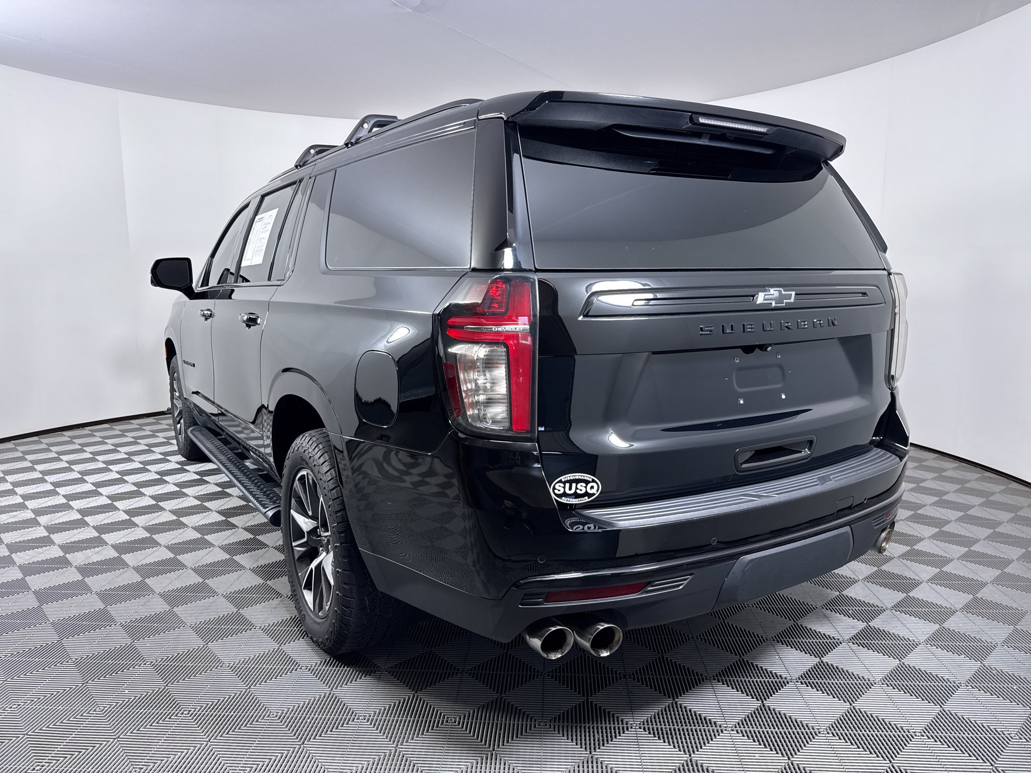 Used 2024 Chevrolet Suburban Z71 w/ Z71 Off-Road Package AWD/4WD image 16