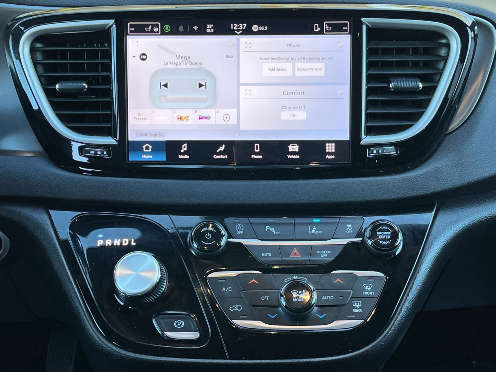 Used 2025 Chrysler Pacifica Select image 18