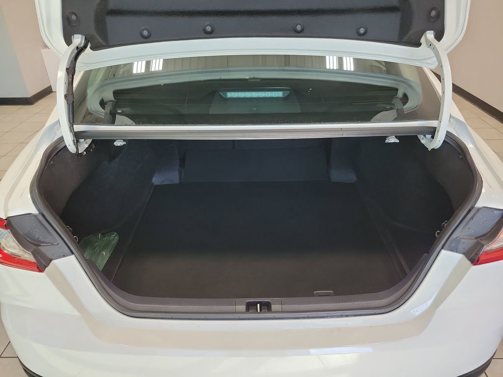 Used 2025 Toyota Camry LE FWD image 15