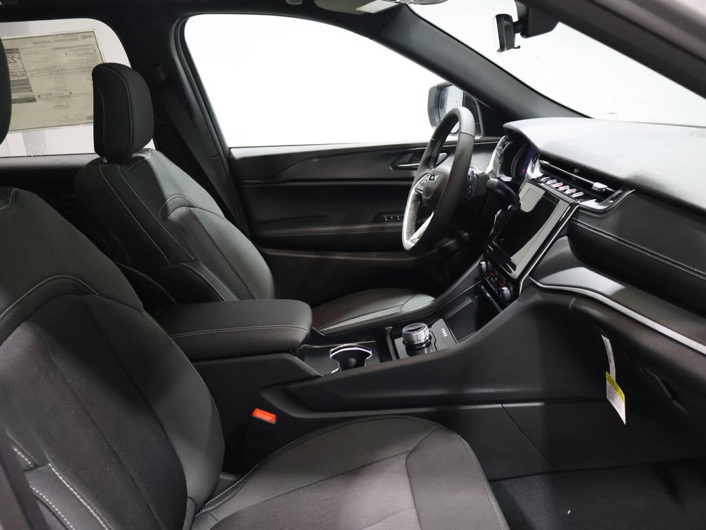 New 2026 Jeep Grand Cherokee Laredo X AWD/4WD image 16