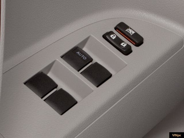 Used 2013 Toyota Highlander FWD image 14