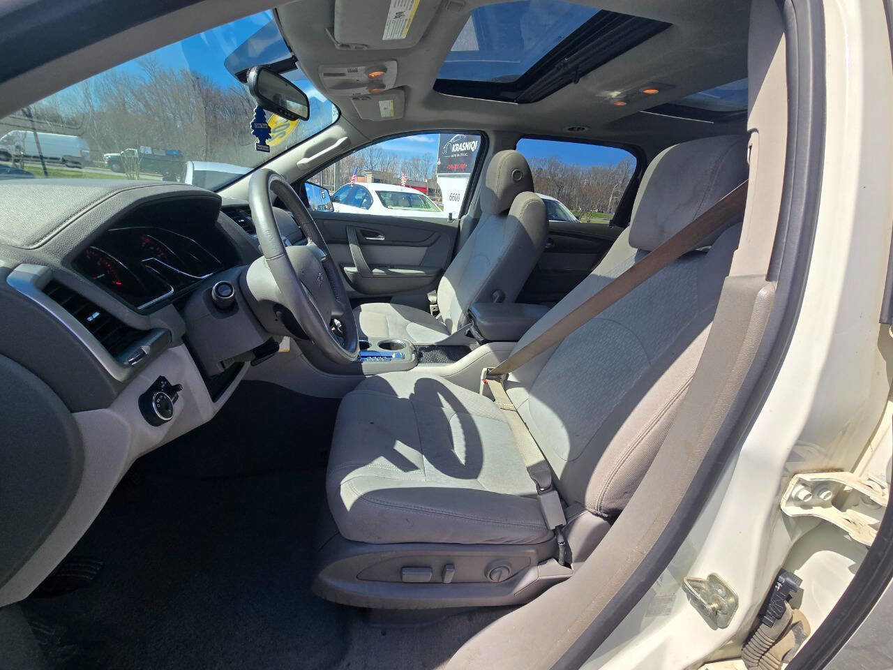 Used 2015 GMC Acadia SLE AWD/4WD image 18