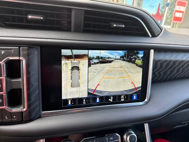 Used 2024 GMC Yukon Denali RWD image 31