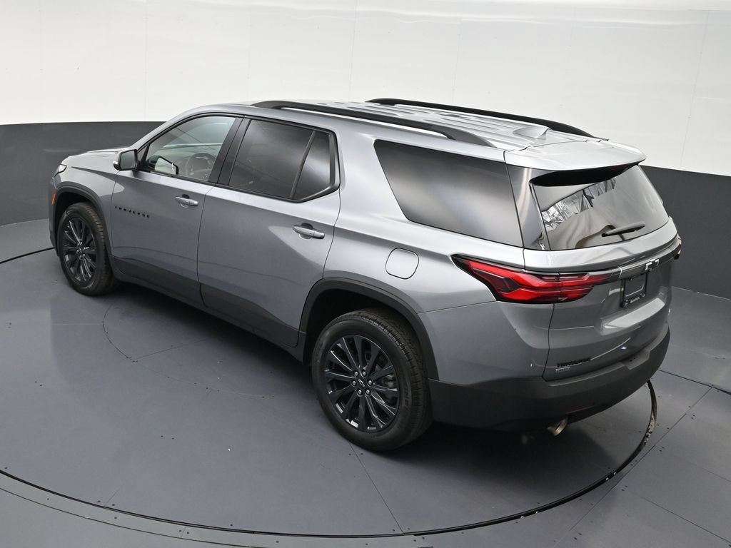 Used 2023 Chevrolet Traverse RS FWD image 11